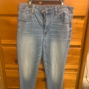 AE medium-light wash jeggings jeans SZ 12